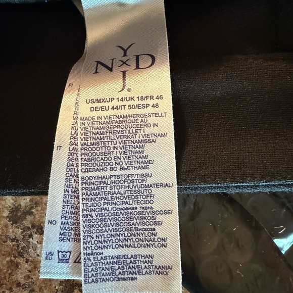 NWT NYDJ Trousers Black Lift Tuck Technology Sz 14 Knit Pants Front Pockets - Picture 10 of 16